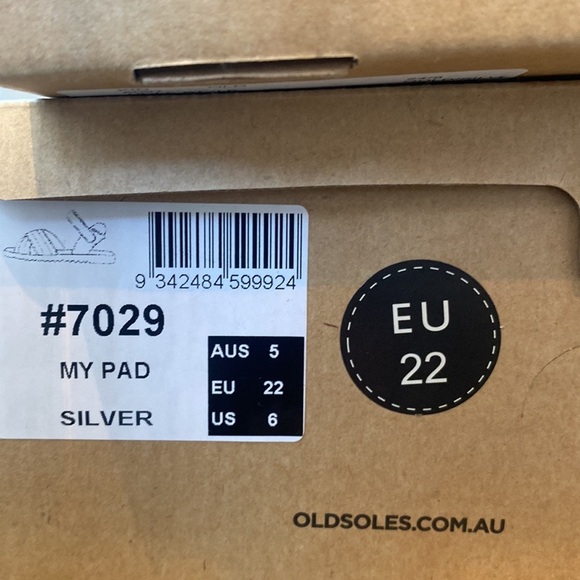 Old Soles Girls Silver Sandals BNIB - Picture 7 of 7